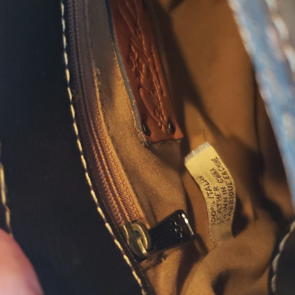 Patricia Nash 'Lari' Crossbody Bag - Picture 5 of 11
